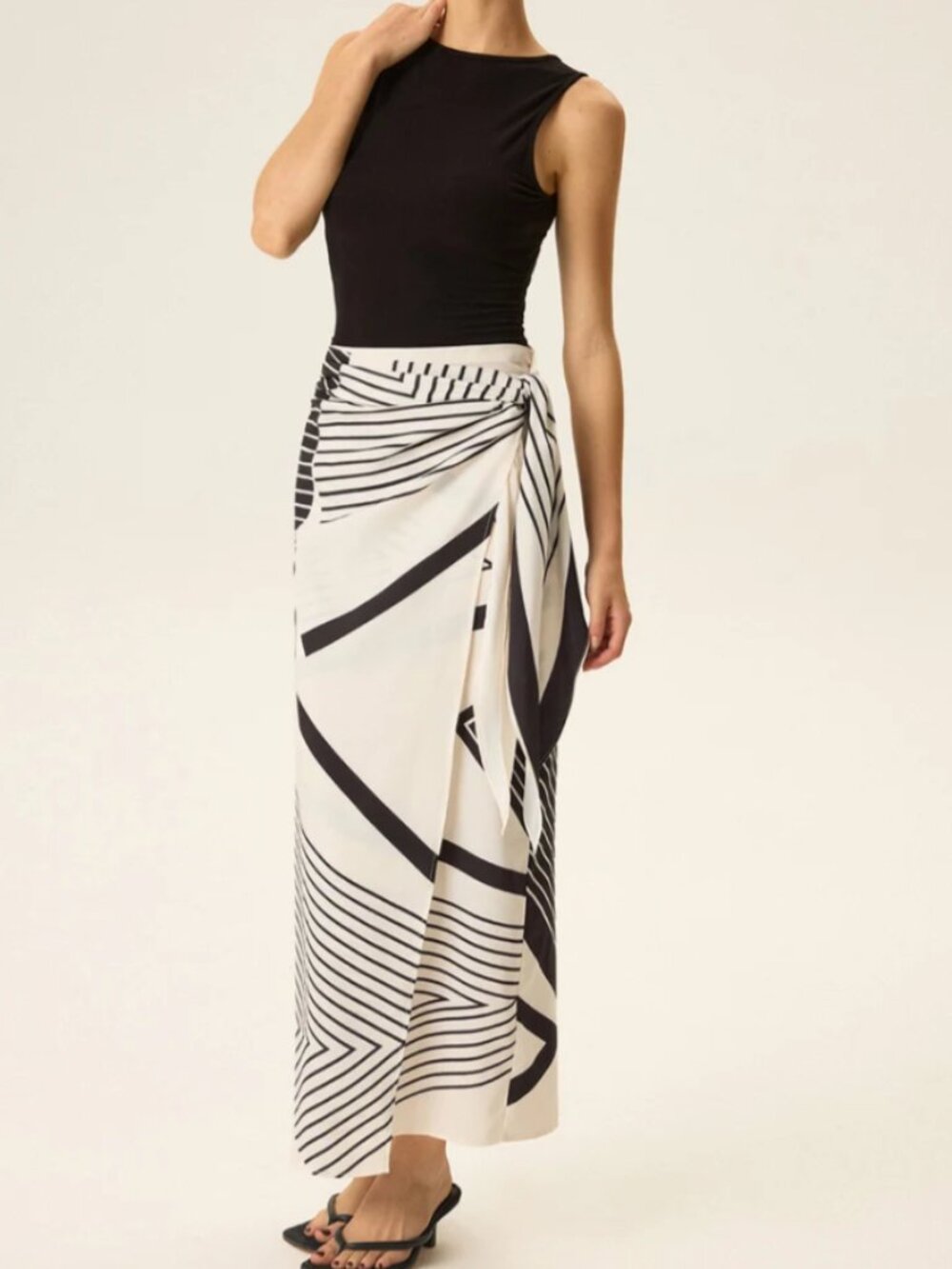 Commense  Print Wrap Skirt Set *sold out* NWT